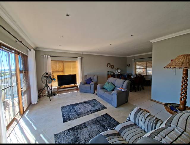 4 BEDROOM HOUSE FOR SALE IN FAIRBRIDGE HEIGHTS